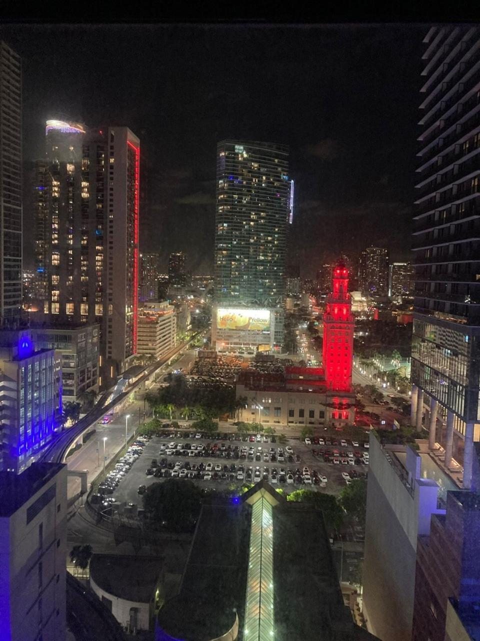 Luxe Ventures Apartahotel Miami